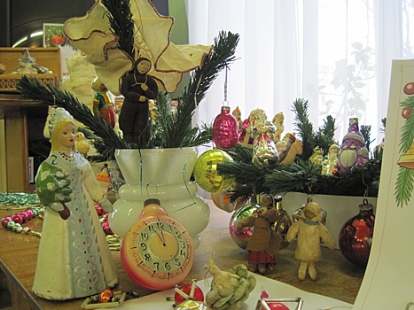Тканевые, бумажные, стеклянные: в Новочеркасске открыли музей елочных игрушек