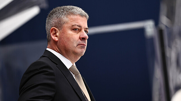 «Недавно прилетел из Санкт‑Петербурга в Хабаровск и вообще ничего не понимал». Тренер «Адмирала» Тамбиев — о дальних выездах