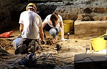 Археологи раскопали 800-летние городские стены и ворота