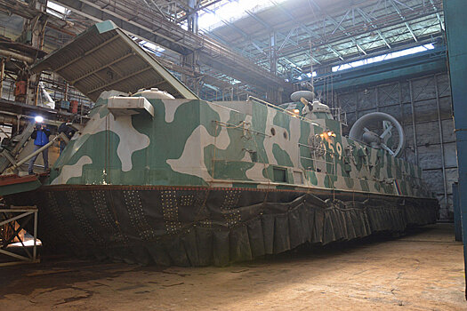 Хабаровский судостроительный завод начнет производить десантные катеры на воздушной подушке