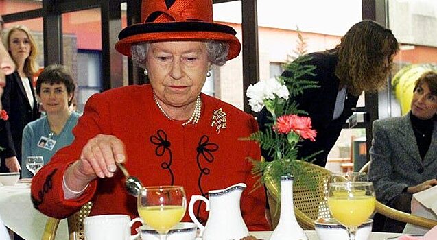 Что запрещает подавать к столу королева Великобритании