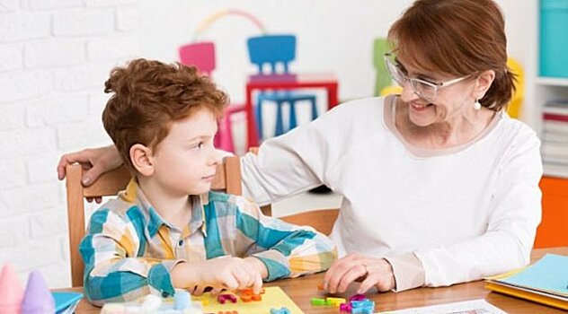 Дети с аутизмом не могут отличать счастливые лица от грустных