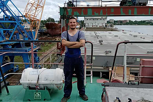 Убитый охранниками в Петербурге посетитель ТЦ был моряком