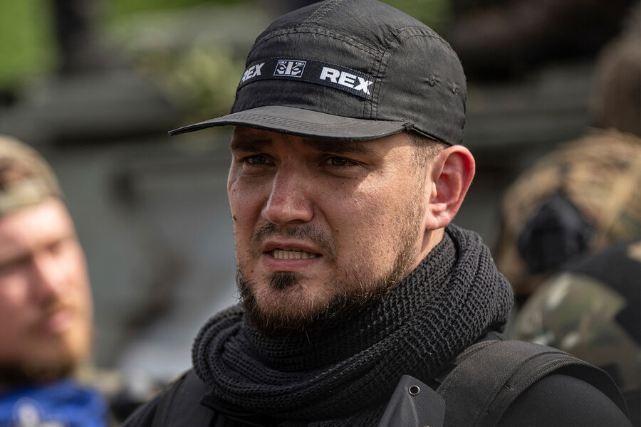 В квартире главы РДК Капустина в Москве обнаружили и изъяли два вида оружия