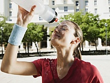 Как избежать перегрева в жару: советы Роспотребнадзора