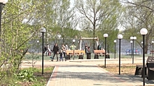 В новом заволжском парке Костромы подрядчик меняет плитку