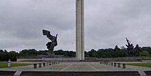 Памятник воинам-освободителям осквернили в Риге