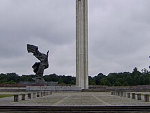 Памятник воинам-освободителям осквернили в Риге