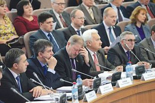 Нашли баланс? Депутаты Орловского облсовета больше не хотят жить в долг