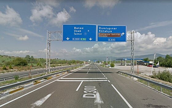 В Турции перевернулся автобус