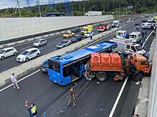 Число пострадавших в аварии с участием автобуса на западе Москвы выросло до 13
