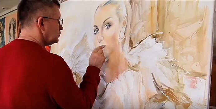 Балаковский художник подарил Анастасии Волочковой ее портрет