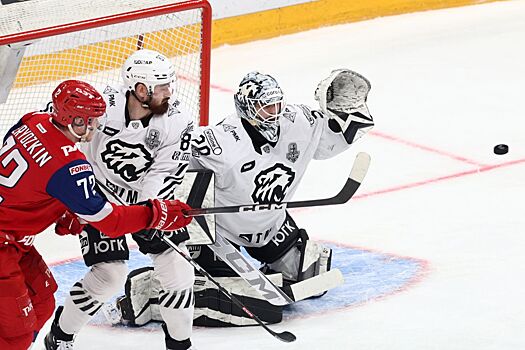 Плющев — о «Тракторе»: безыдейная игра, зажглись — погасли, собрались — рассыпались