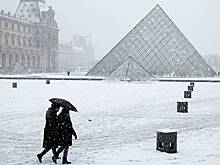 В Лувре ужесточили правила посещения музея для иностранцев