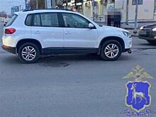 Попавшая в ДТП легковушка сбила двух пешеходов в Самаре