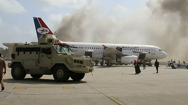 ЕС решительно осудил атаку на аэропорт в Йемене