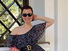 Намылила «красавиц»: Татьяна Брухунова показала коллекцию винтажных ваз