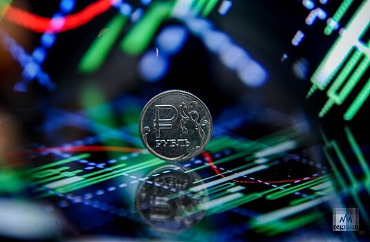 Инвестбанкир объяснил ослабление рубля