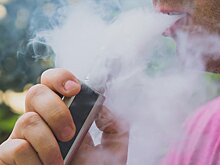 Губительный и сладкий дым: как подростков спасают от опасных вейпов