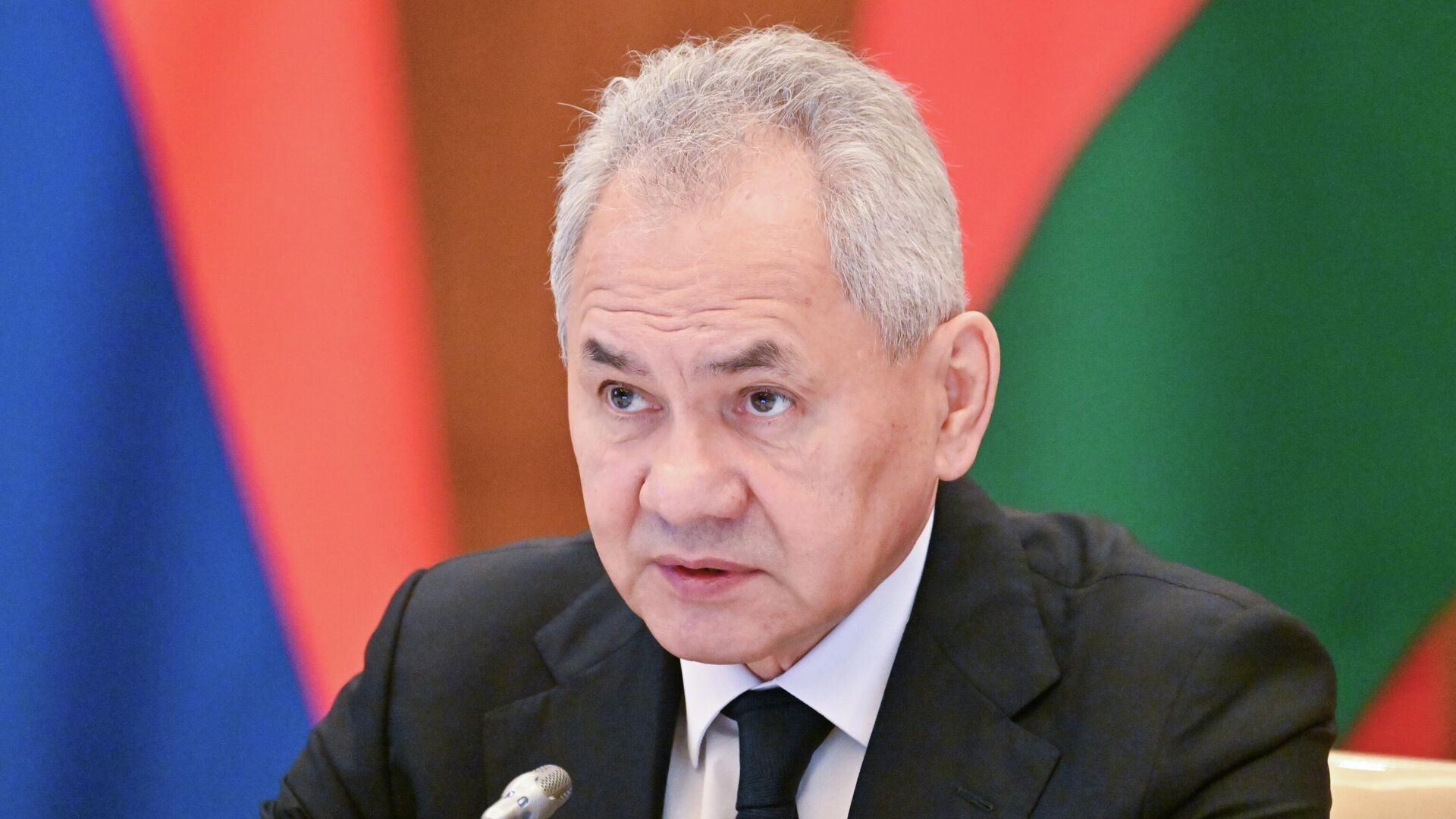 Шойгу предупредил об угрозах распространения радикального ислама