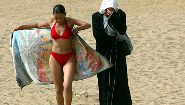 Дневник фотографа: Зора Бенсемра — арабская женщина-фотокорреспондент