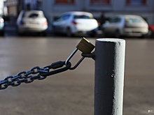 Берегись эвакуатора: власти запретили парковку возле НОВАТа