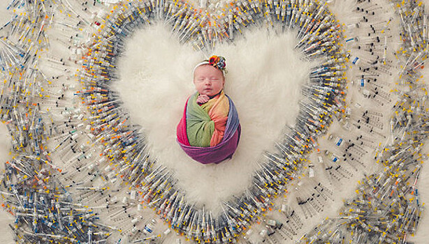 «Оно того стоило!»: фото младенца в окружении шприцев стало символом надежды