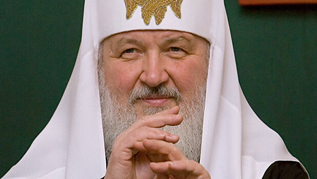 Патриарх Кирилл попросил у  верующих прощения