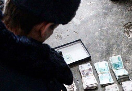 В Орле полицейский получил взятку за фальсификацию обстоятельств ДТП