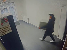 Благовещенец утащил сейф с деньгами из клиники во Владивостоке