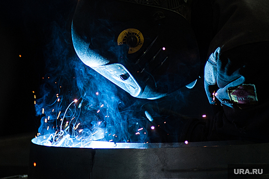 Тюменским сварщикам предлагают почти 600 тысяч рублей за вахту. Вакансию разместил подрядчик СИБУРа