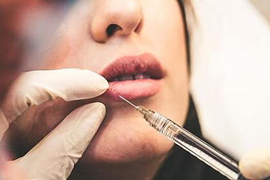 Пластический хирург предупредил об опасности увеличения губ