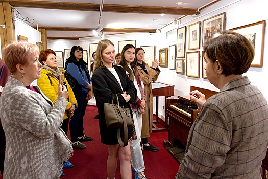 "Его величество работник Василий Дмитриевич". Автору "Московского дворика" 180 лет