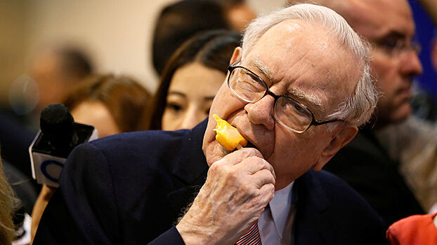 Баффет сообщил о планах уйти с поста гендиректора Berkshire Hathaway