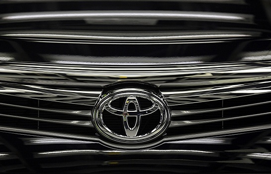 Японские автоконцерны начали менять планы производства в РФ