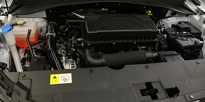 Уход за моторным отсеком: грязь может повлиять на скорость, а коррозия – на электрику