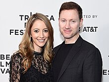 Вечно молодой миллиардер бросил невесту со смертельным диагнозом