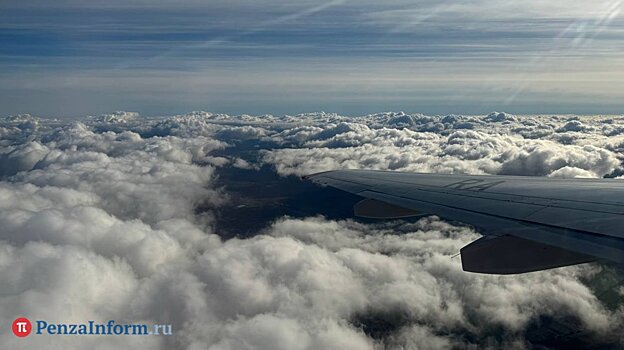 Экипаж Superjet увидел фантомные метки в небе над Пензой