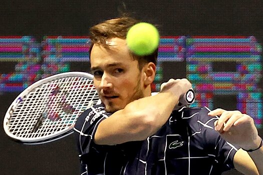 Агент Медведева объяснил отказ теннисиста от российского флага