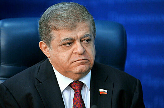 Сенатор Джабаров указал на оплошность Макрона