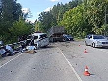 Проехали две аварии: очевидцы рассказали о семье новосибирцев, которые разбились на Алтае