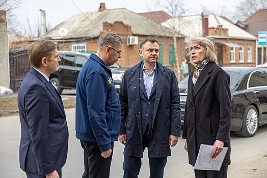 Юрий Слюсарь побывал в Таганроге на месте падения обломков БПЛА