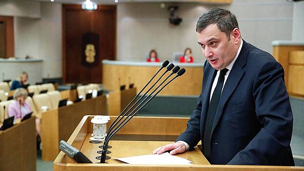 Хинштейн возмутился коррупционным схемам Смирнова на посту главы Курской области