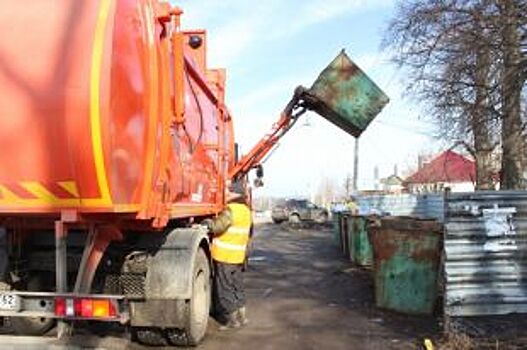 Половина юрлиц Псковской области не заключило договор на вывоз мусора