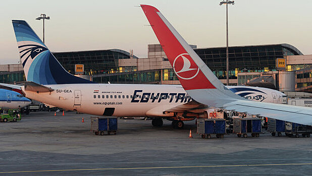 Угонщик самолета EgyptAir отпустил почти всех пассажиров лайнера