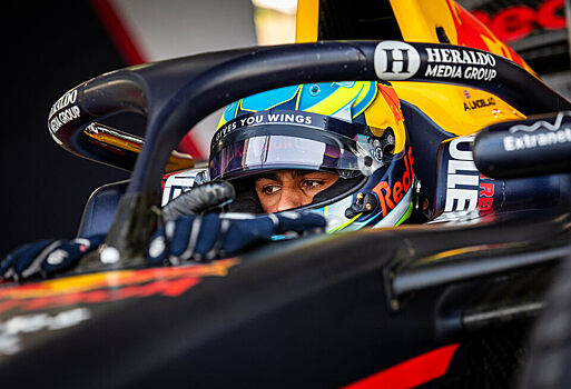 Восходящая звезда Red Bull Линдблад открыл счет победам в Формуле 2