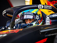 Восходящая звезда Red Bull Линдблад открыл счет победам в Формуле 2