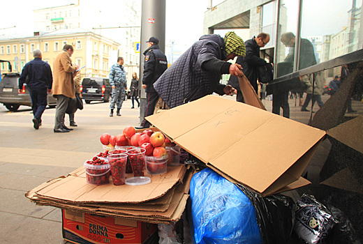 Эксперты призвали жителей Москвы не покупать продукты в несанкционированных точках торговли