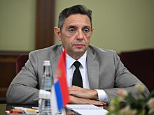 Вулин поблагодарил спецслужбы РФ за помощь в борьбе с цветной революцией