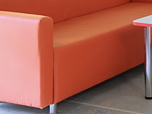 В Волгограде у магазина отсудили 179 тысяч рублей за скрипучий диван